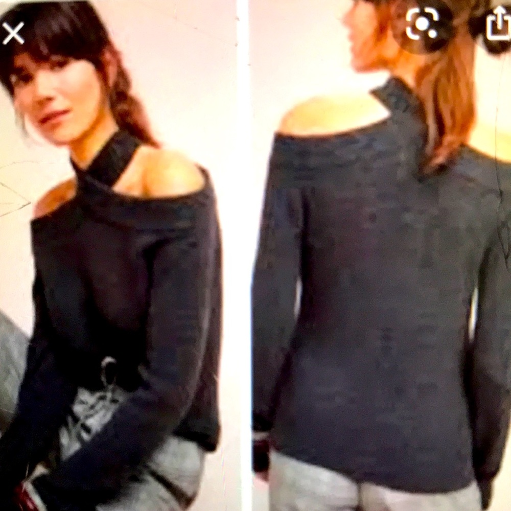 Moth cross front pullover